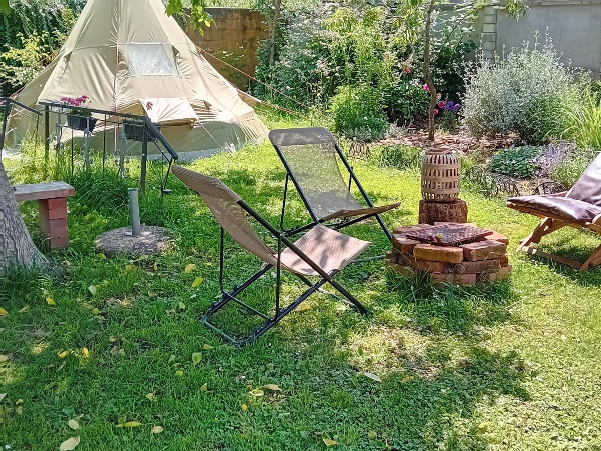 Indian Tent Tipi In Shared Lot And Shared Bathroom Mrse 外观 照片
